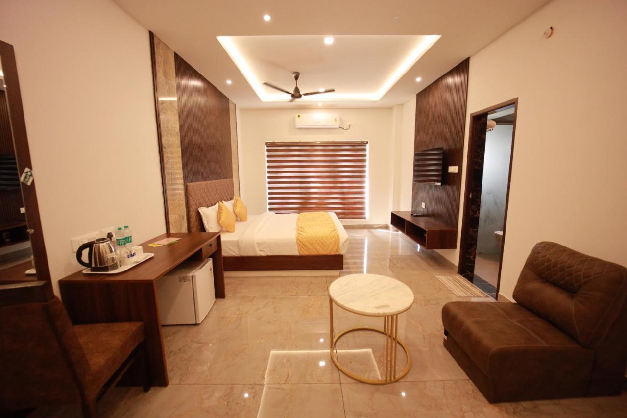 Bliss Regency Business Hotel Palakkad Exterior foto