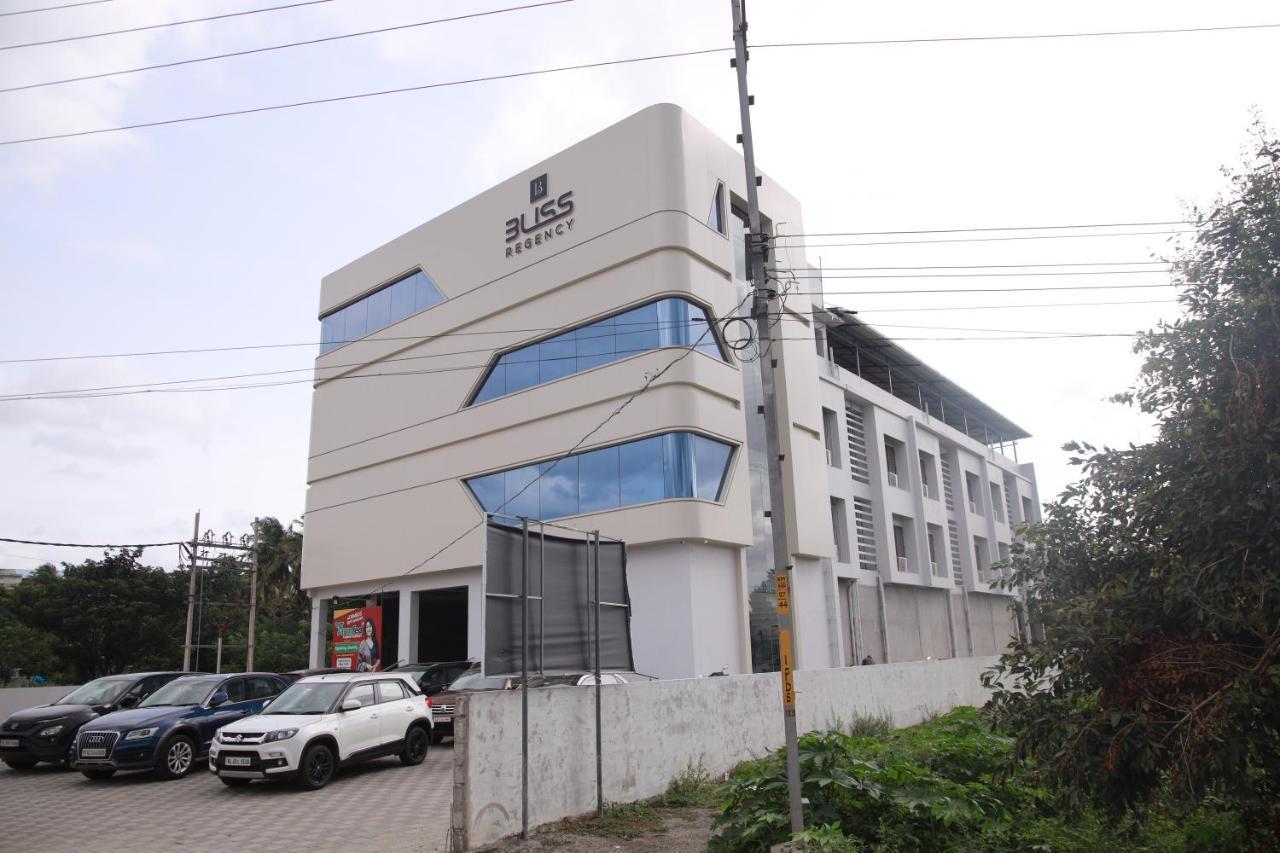 Bliss Regency Business Hotel Palakkad Exterior foto
