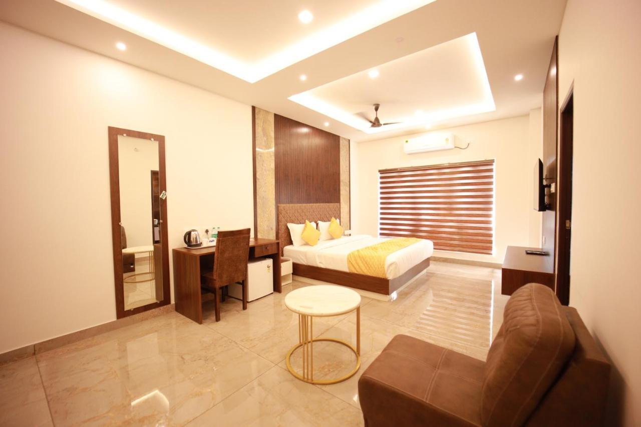 Bliss Regency Business Hotel Palakkad Exterior foto