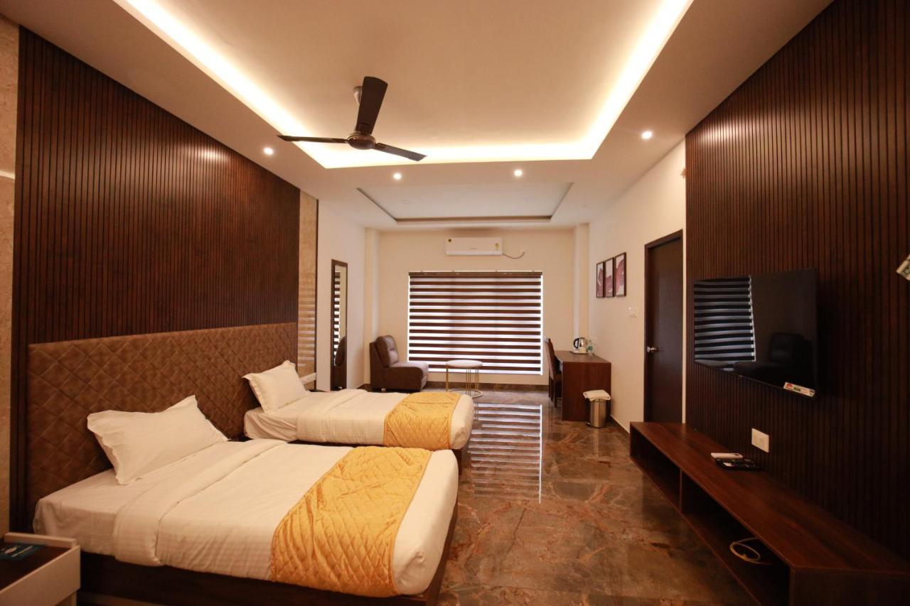 Bliss Regency Business Hotel Palakkad Exterior foto