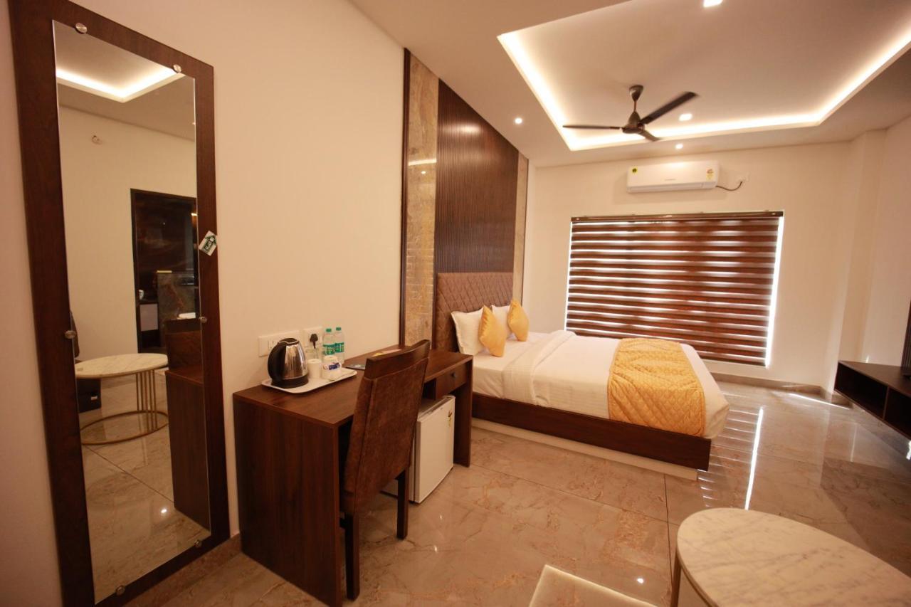 Bliss Regency Business Hotel Palakkad Exterior foto