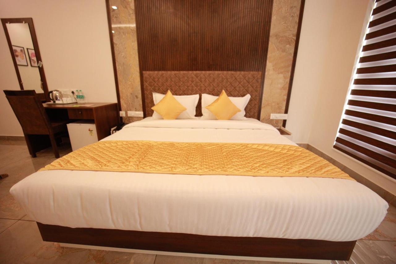 Bliss Regency Business Hotel Palakkad Exterior foto