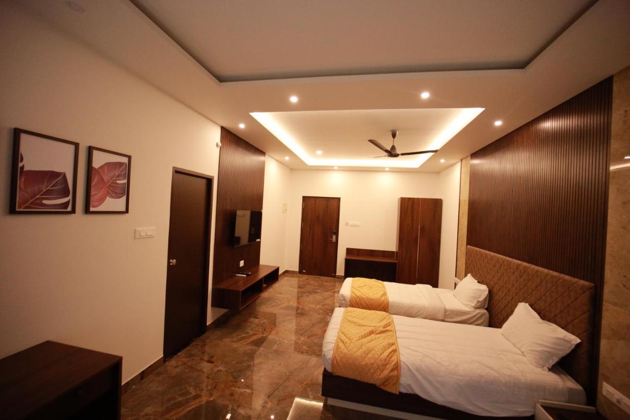Bliss Regency Business Hotel Palakkad Exterior foto