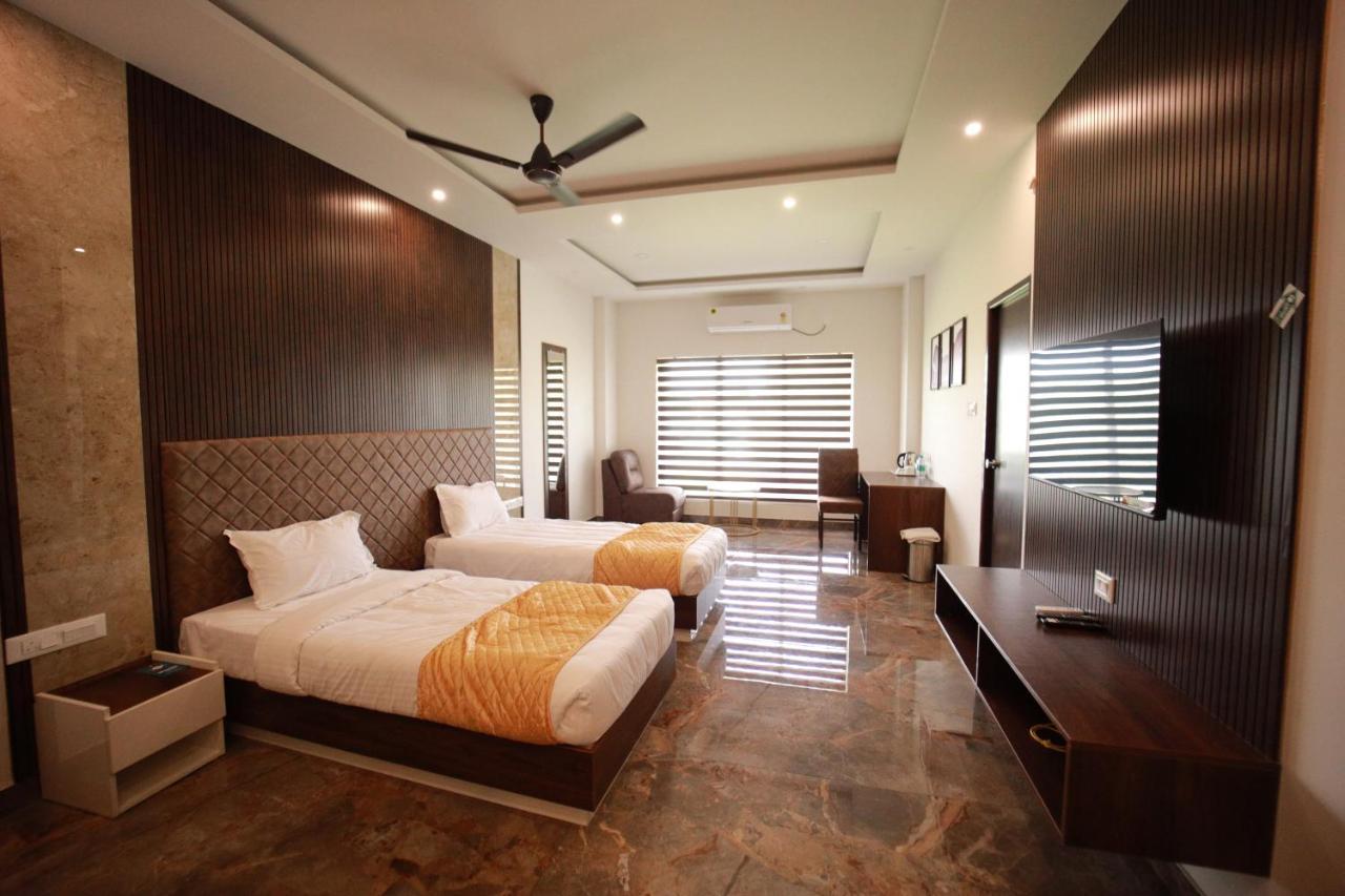 Bliss Regency Business Hotel Palakkad Exterior foto