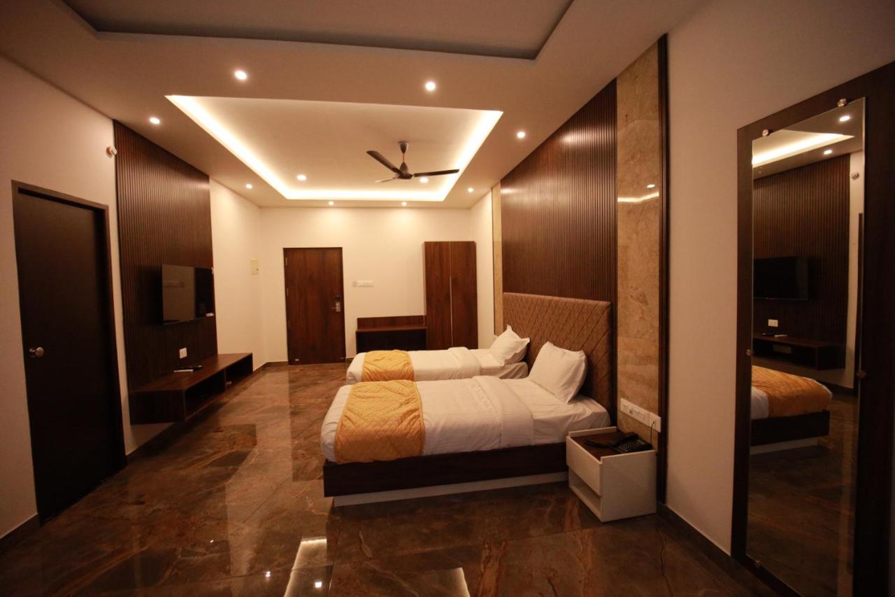 Bliss Regency Business Hotel Palakkad Exterior foto