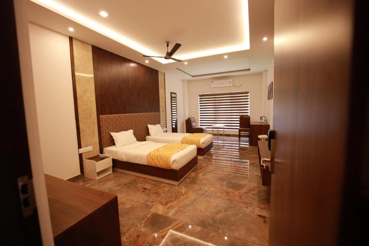 Bliss Regency Business Hotel Palakkad Exterior foto