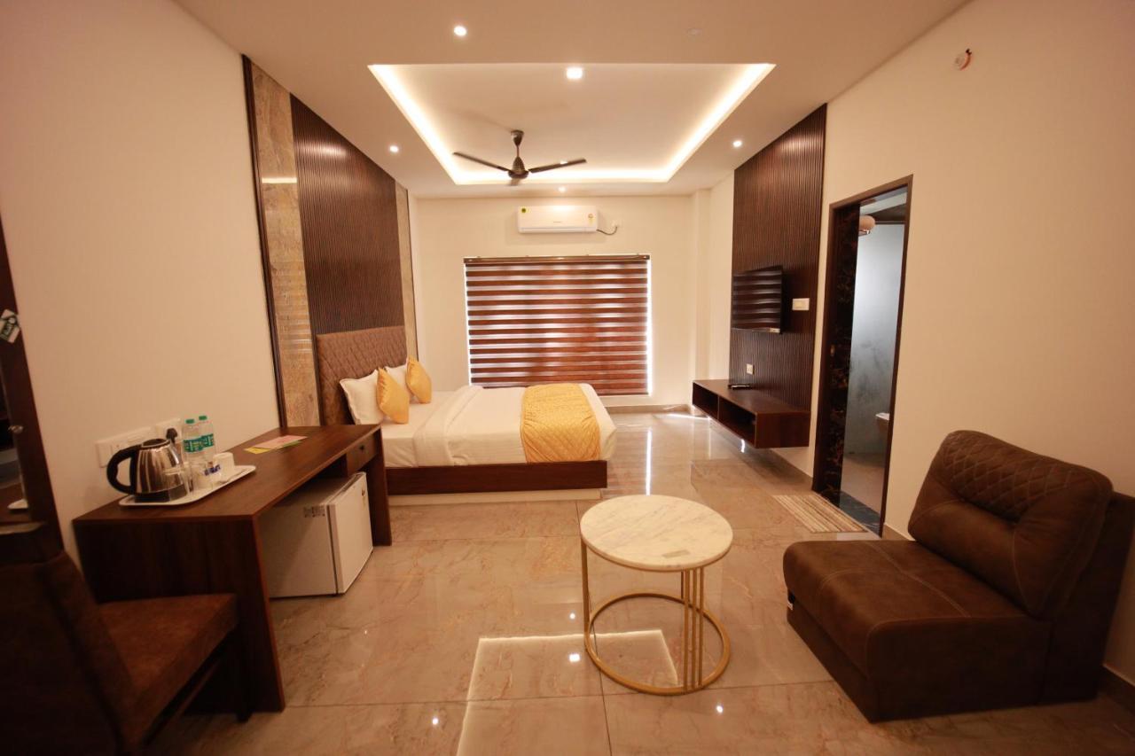 Bliss Regency Business Hotel Palakkad Exterior foto