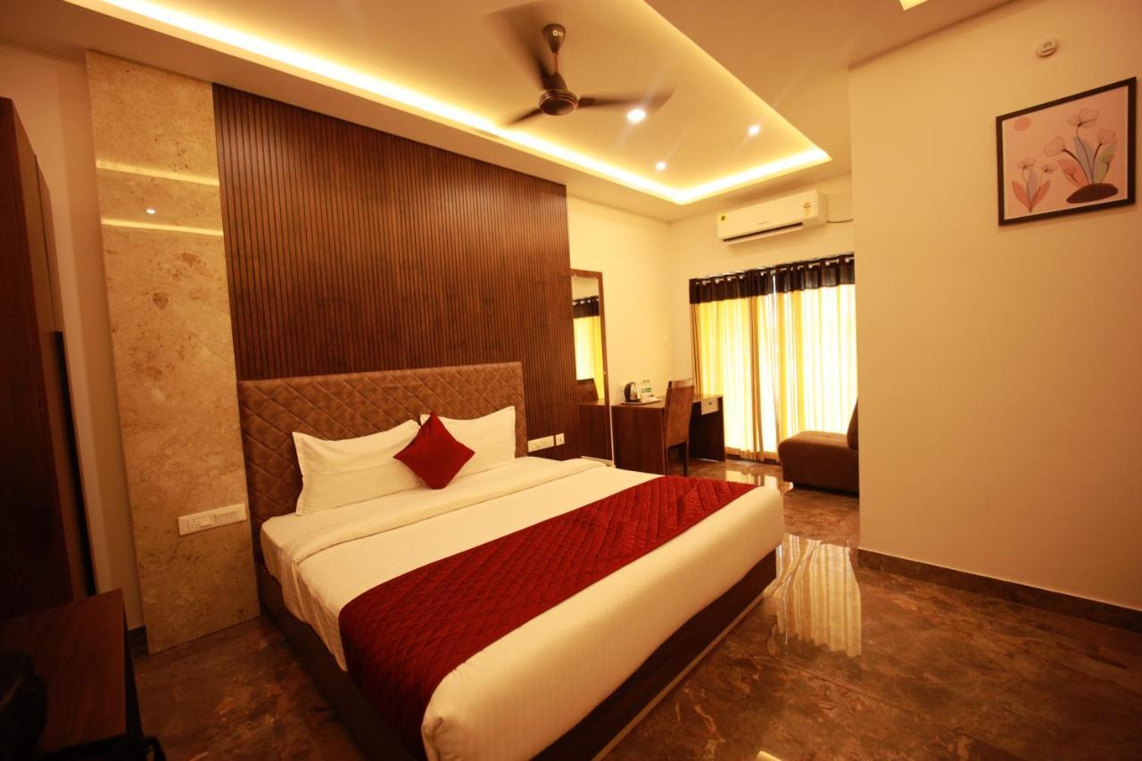 Bliss Regency Business Hotel Palakkad Exterior foto