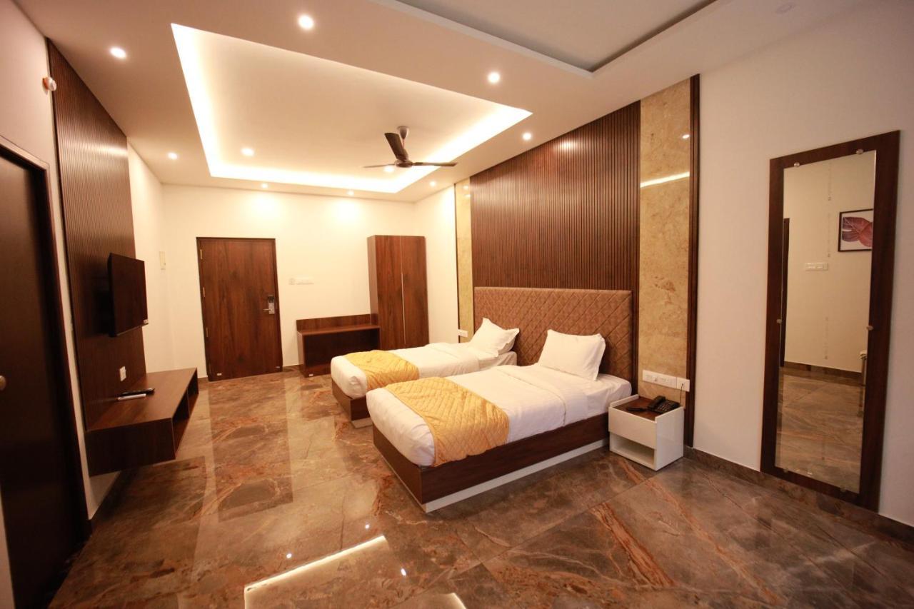 Bliss Regency Business Hotel Palakkad Exterior foto