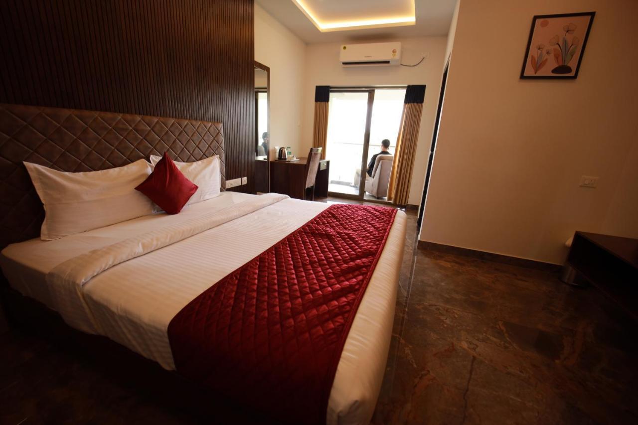 Bliss Regency Business Hotel Palakkad Exterior foto