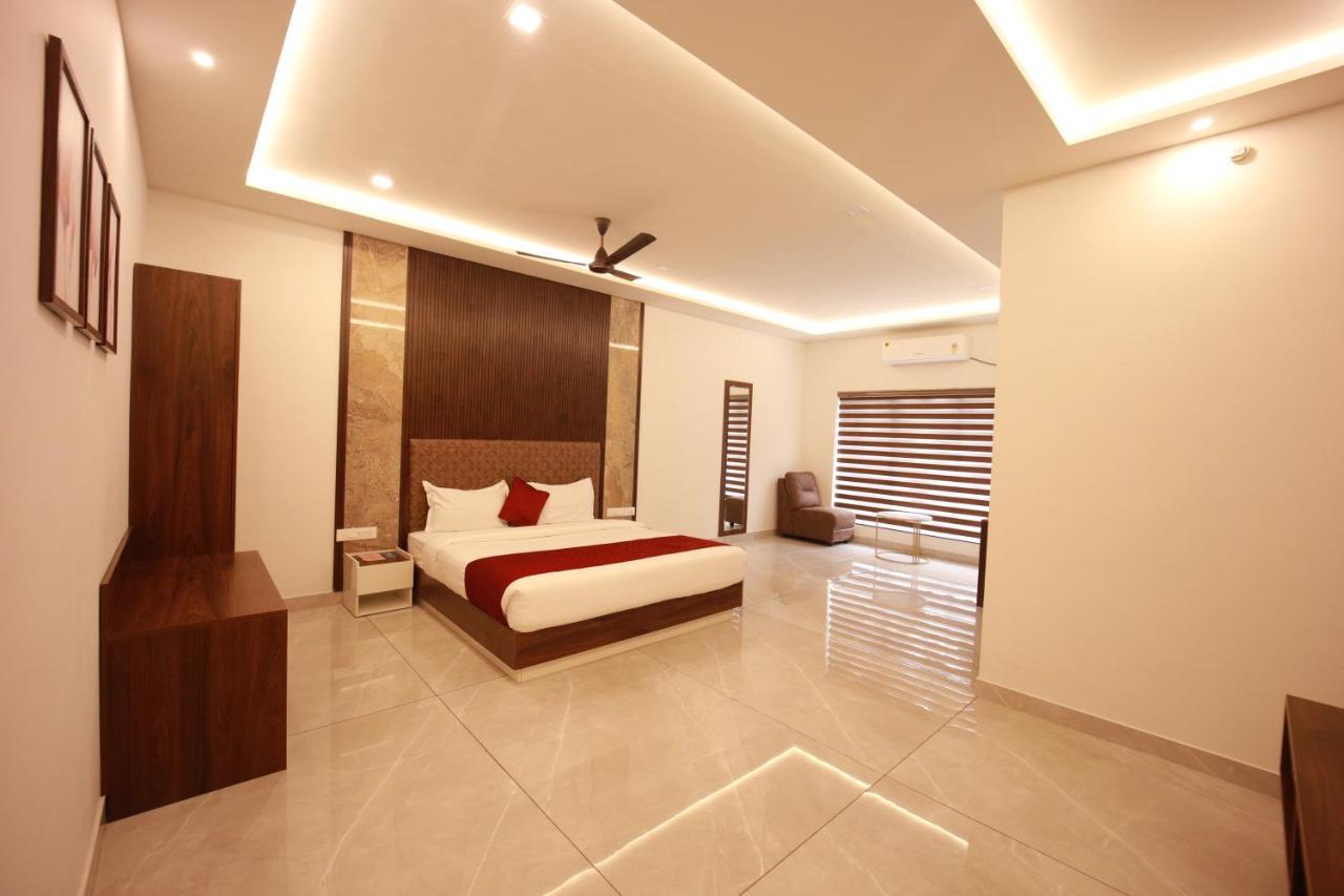 Bliss Regency Business Hotel Palakkad Exterior foto